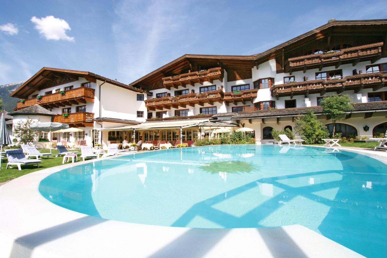 Hotel Tirolerhof - Familotel Zugspitze Ehrwald Exterior foto